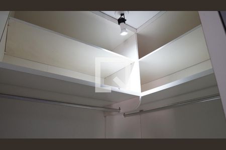 Closet de apartamento à venda com 1 quarto, 43m² em Vila Andrade, São Paulo