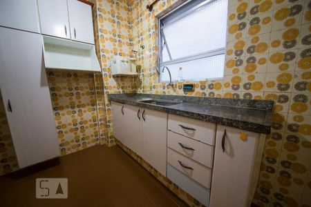 Cozinha de apartamento para alugar com 2 quartos, 70m² em Icaraí, Niterói