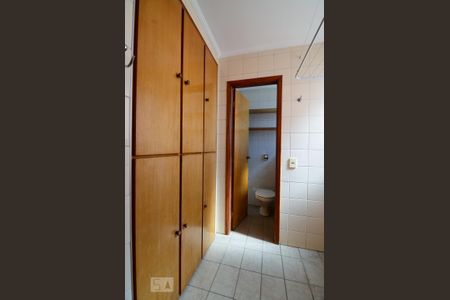 Lavanderia de apartamento para alugar com 2 quartos, 75m² em Cambuí, Campinas