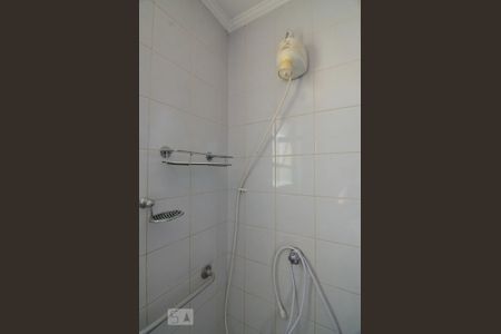 Banheiro  de apartamento para alugar com 2 quartos, 75m² em Cambuí, Campinas