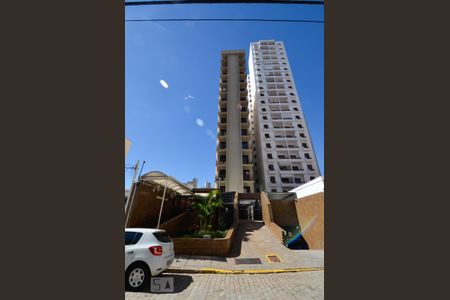 Fachada do prédio de apartamento para alugar com 2 quartos, 75m² em Cambuí, Campinas