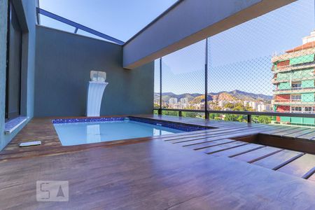 Apartamento à venda com 160m², 4 quartos e 2 vagasPiscina e Ducha - Cobertura