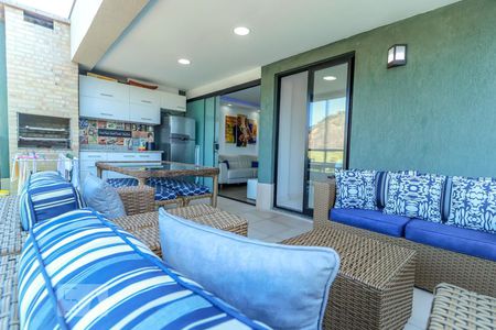 Apartamento à venda com 160m², 4 quartos e 2 vagasVaranda Cobertura