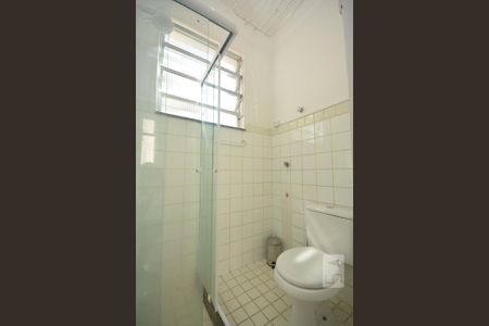 Banheiro Social de kitnet/studio para alugar com 1 quarto, 22m² em Glória, Rio de Janeiro