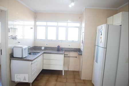 Apartamento para alugar com 120m², 3 quartos e 2 vagas Apartamento para alugar com 120m², 3 quartos e 2 vagasCozinha