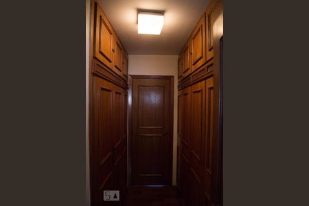 Apartamento para alugar com 120m², 3 quartos e 2 vagas Apartamento para alugar com 120m², 3 quartos e 2 vagasCloset suite