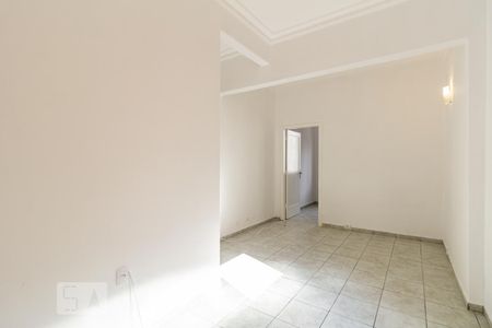Apartamento para alugar com 72m², 2 quartos e sem vagaSala