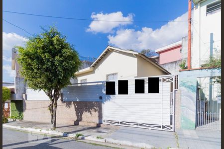 Casa à venda com 110m², 2 quartos e 2 vagasFachada