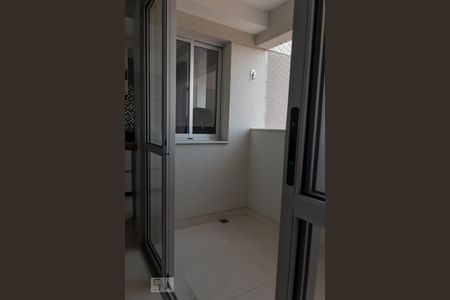 Sacada de apartamento para alugar com 3 quartos, 75m² em Heliópolis, Belo Horizonte