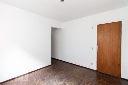 Sala de apartamento para alugar com 1 quarto, 33m² em Rebouças, Curitiba