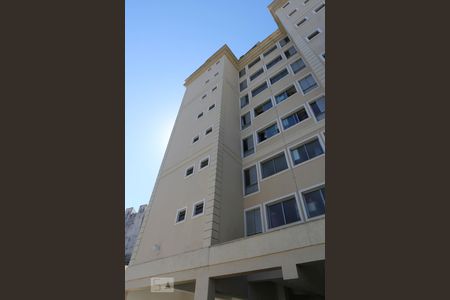 Apartamento à venda com 67m², 3 quartos e 1 vaga Apartamento à venda com 67m², 3 quartos e 1 vagaFachada