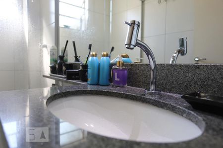 Apartamento à venda com 67m², 3 quartos e 1 vaga Apartamento à venda com 67m², 3 quartos e 1 vagaBanheiro Social