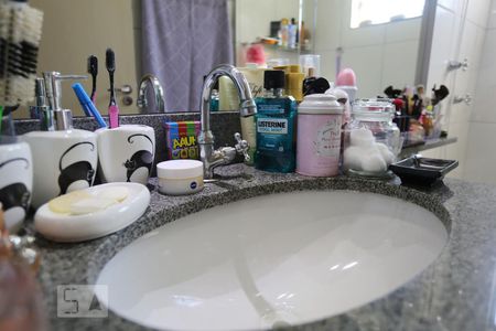 Apartamento à venda com 67m², 3 quartos e 1 vaga Apartamento à venda com 67m², 3 quartos e 1 vagaBanheiro da Suíte