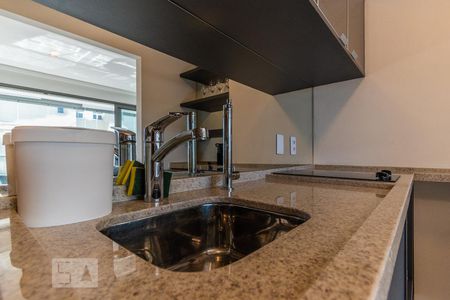 Cozinha - Detalhe de apartamento para alugar com 1 quarto, 42m² em Pinheiros, São Paulo