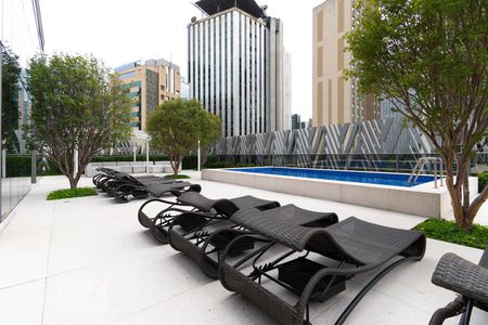 Apartamento para alugar com 42m², 1 quarto e 1 vagaPiscina