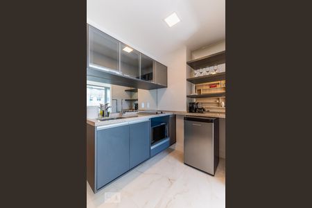 Cozinha de apartamento para alugar com 1 quarto, 42m² em Pinheiros, São Paulo