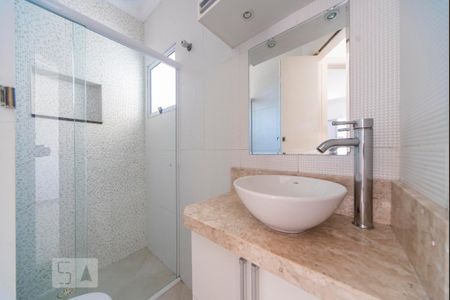 Banheiro  de apartamento para alugar com 2 quartos, 100m² em Bangú, Santo André