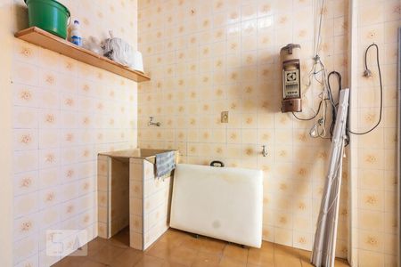 Casa à venda com 150m², 3 quartos e 3 vagas Casa à venda com 150m², 3 quartos e 3 vagasÁrea de Serviço