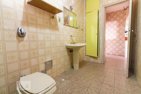 Casa à venda com 150m², 3 quartos e 3 vagas Casa à venda com 150m², 3 quartos e 3 vagasBanheiro Social