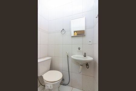 Banheiro da Suíte de casa à venda com 3 quartos, 150m² em Jardim Peri, Osasco