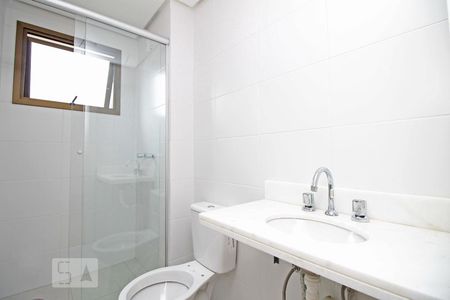 Banheiro  de apartamento para alugar com 2 quartos, 75m² em Bom Jesus, Porto Alegre