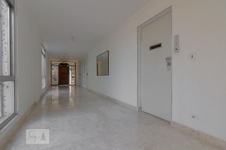 Apartamento à venda com 160m², 3 quartos e 1 vagaHall social