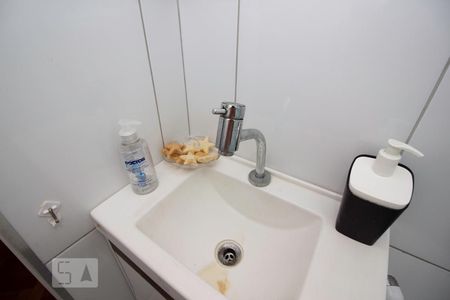 Pia de apartamento para alugar com 2 quartos, 70m² em Cachambi, Rio de Janeiro