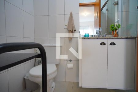 Banheiro  suíte  de apartamento para alugar com 2 quartos, 72m² em Campeche, Florianópolis