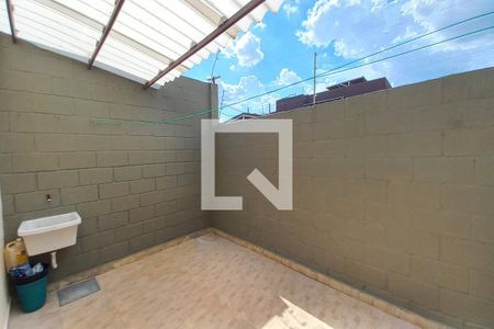 Casa de condomínio para alugar com 67m², 2 quartos e 1 vaga Casa de condomínio para alugar com 67m², 2 quartos e 1 vagaQuintal