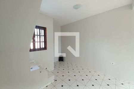 Sala de casa de condomínio para alugar com 2 quartos, 67m² em Jardim do Lago, Campinas