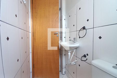 Casa de condomínio para alugar com 67m², 2 quartos e 1 vaga Casa de condomínio para alugar com 67m², 2 quartos e 1 vagaBanheiro