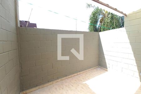 Casa de condomínio para alugar com 67m², 2 quartos e 1 vaga Casa de condomínio para alugar com 67m², 2 quartos e 1 vagaQuintal