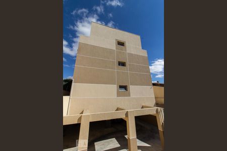 Apartamento para alugar com 55m², 2 quartos e 1 vagaFachada