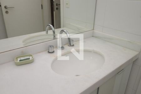 Apartamento à venda com 76m², 2 quartos e 1 vagaBanheiro da Suíte 