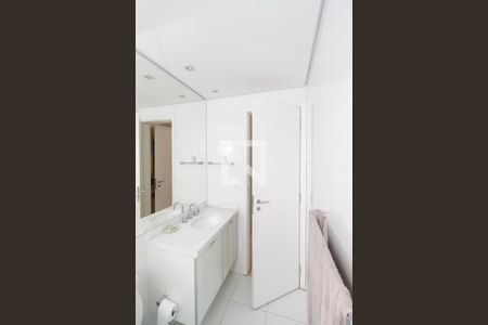 Apartamento à venda com 76m², 2 quartos e 1 vagaBanheiro da Suíte