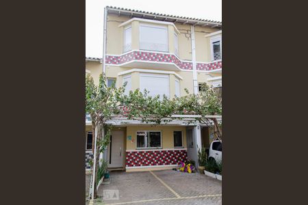 Casa de condomínio à venda com 150m², 3 quartos e 2 vagas Casa de condomínio à venda com 150m², 3 quartos e 2 vagasFachada casa