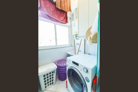 Apartamento para alugar com 70m², 2 quartos e 1 vagaÁrea de Serviço