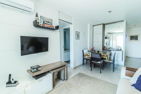 Sala de apartamento para alugar com 2 quartos, 70m² em Jacarepaguá, Rio de Janeiro