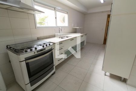 Apartamento para alugar com 212m², 4 quartos e 4 vagas Apartamento para alugar com 212m², 4 quartos e 4 vagasCozinha