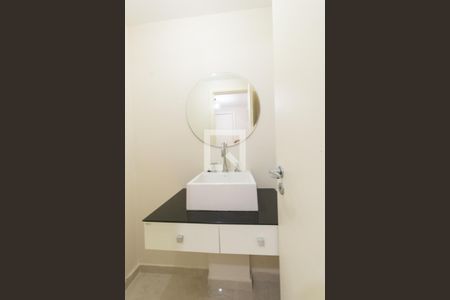Apartamento para alugar com 212m², 4 quartos e 4 vagas Apartamento para alugar com 212m², 4 quartos e 4 vagasLavabo