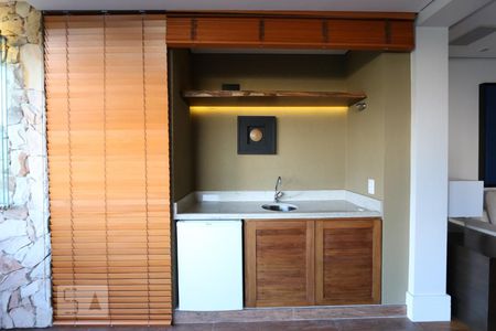 varanda de apartamento para alugar com 2 quartos, 182m² em Paraíso do Morumbi, São Paulo