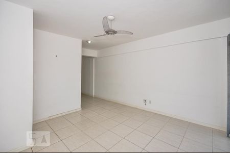 Sala de apartamento para alugar com 1 quarto, 51m² em Freguesia (jacarepaguá), Rio de Janeiro