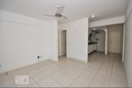 Sala de apartamento para alugar com 1 quarto, 51m² em Freguesia (jacarepaguá), Rio de Janeiro