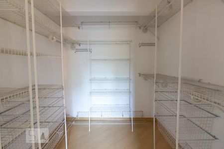 Apartamento à venda com 368m², 3 quartos e 2 vagasCloset da Suite