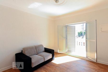 Quarto 2 de casa para alugar com 2 quartos, 100m² em Vila Bela, São Paulo