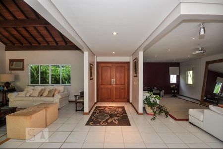 Casa de condomínio à venda com 850m², 4 quartos e 4 vagas Casa de condomínio à venda com 850m², 4 quartos e 4 vagasHall de Entrada