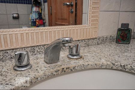 Casa de condomínio à venda com 850m², 4 quartos e 4 vagas Casa de condomínio à venda com 850m², 4 quartos e 4 vagasBanheiro Suíte 3