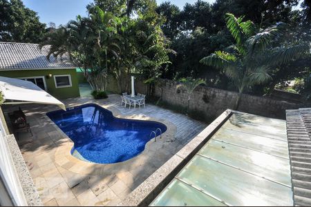 Casa de condomínio à venda com 850m², 4 quartos e 4 vagas Casa de condomínio à venda com 850m², 4 quartos e 4 vagasVista Closet Suíte 1