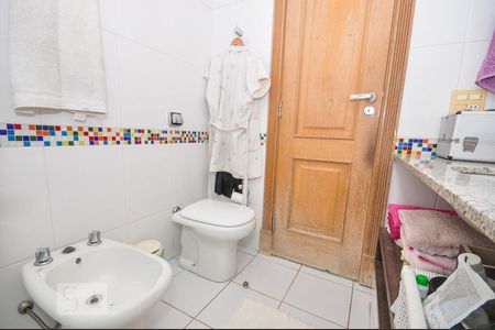 Casa de condomínio à venda com 850m², 4 quartos e 4 vagas Casa de condomínio à venda com 850m², 4 quartos e 4 vagasBanheiro Suíte 4