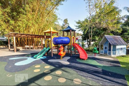 Casa de condomínio à venda com 850m², 4 quartos e 4 vagas Casa de condomínio à venda com 850m², 4 quartos e 4 vagasÁrea Comum - Playground